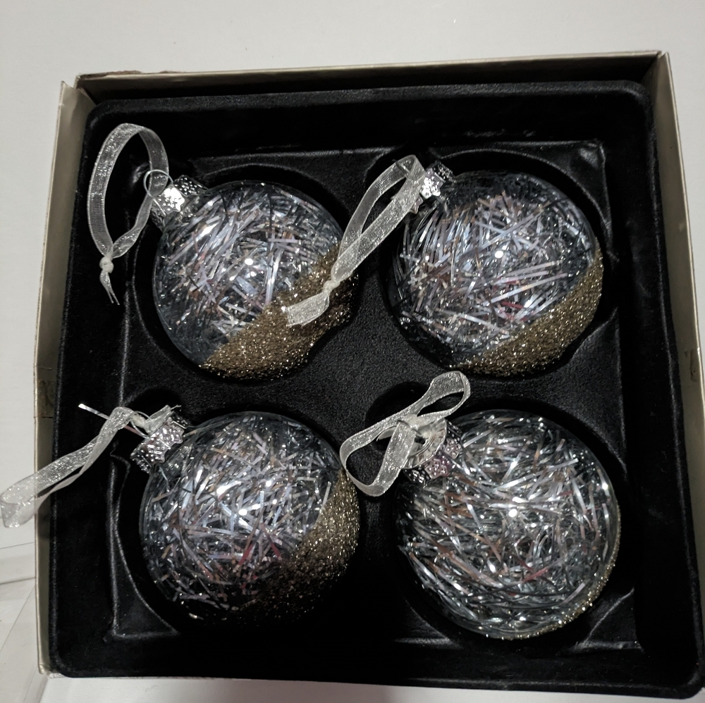 Set of 4 Christmas glass ornaments